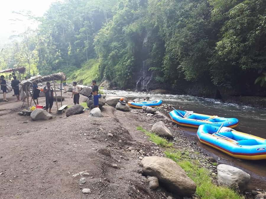 Telaga Waja River: Rafting Expedition with Lunch - Lunch, showers, and the practical finish