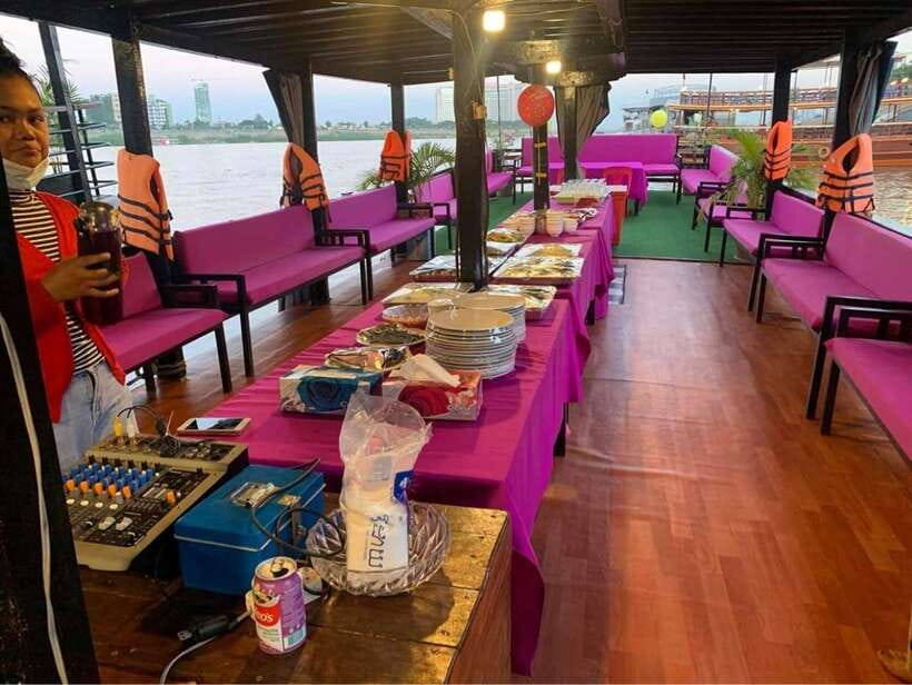 Tonle Sap Cruise & land Tour between Phnom Penh & Siem Reap - A slower route between Cambodia’s two main tourist bases