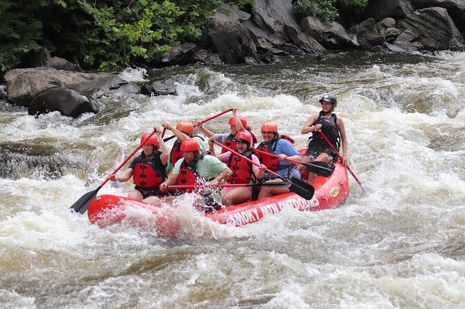 Upper Pigeon River Rafting Trip from Hartford - Getting ready for the rapids