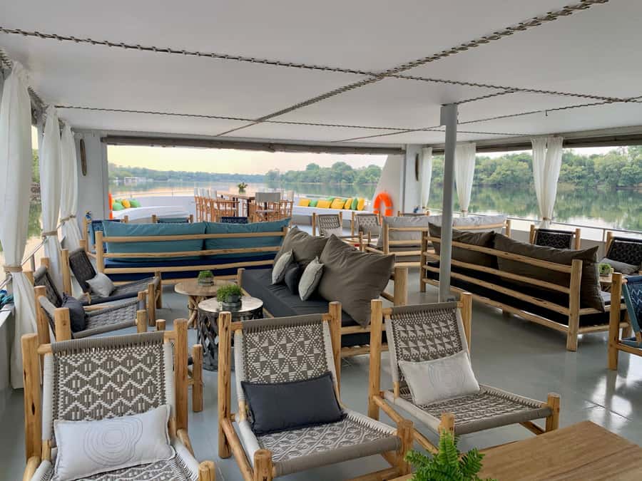 Victoria Falls: 2-Hour Luxury Zambezi River Sunset Cruise - Key points to know before you book
