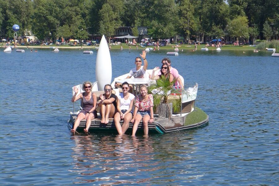 Vienna: Private Floating Island E-Boat Rental on Danube - Cruising the Old Danube at your own pace