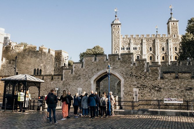 VIP Early Access Opening Ceremony Tower of London & River Cruise - Walking the Tower walls and Edward I’s rooms