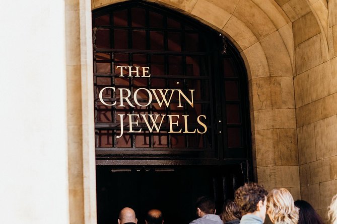 VIP Early Access Opening Ceremony Tower of London & River Cruise - Ravens, Beefeaters, and the White Tower