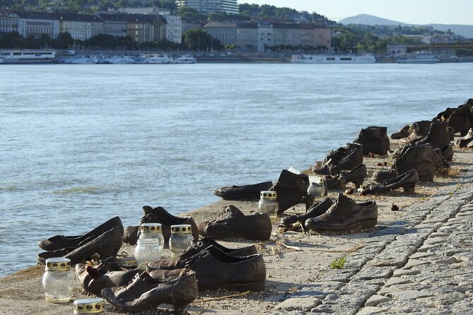 Walking Tour Budapest incl. the Shoes on the Danube Bank - Gresham Palace and the Academy of Sciences