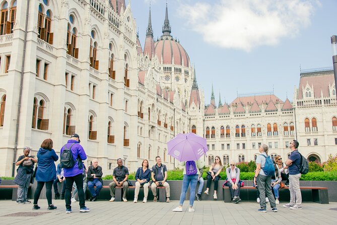 Walking Tour Budapest incl. the Shoes on the Danube Bank - St. Stephen’s Basilica sets the tone