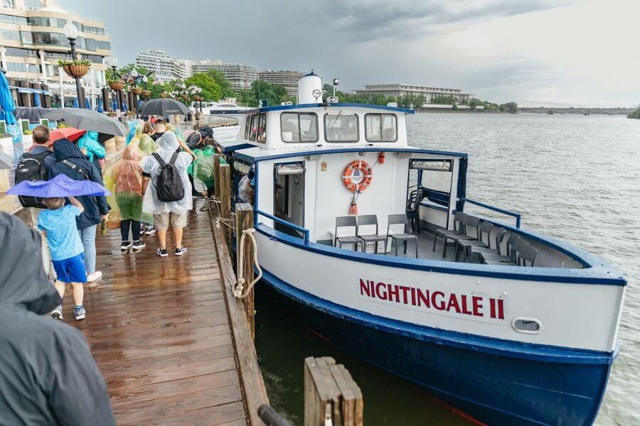 Washington, DC: Full-Day Tour with a Scenic River Cruise - Why this bus tour works for a first day in Washington