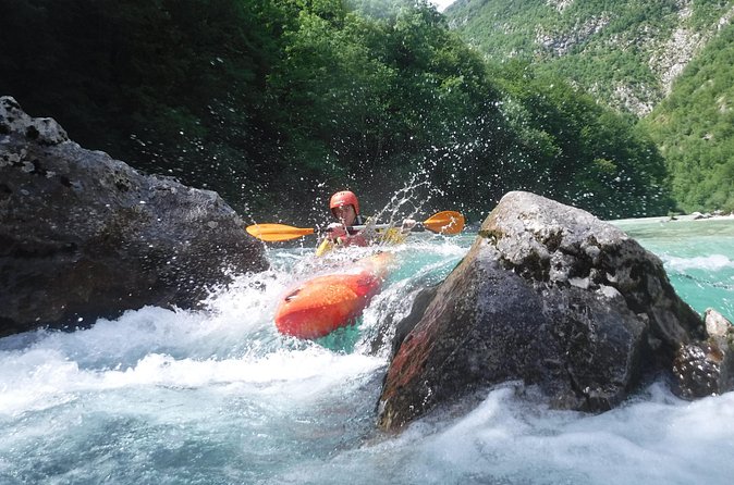 Whitewater Kayak Course on Soca River - The end of day one: a useful review, not just a ride home